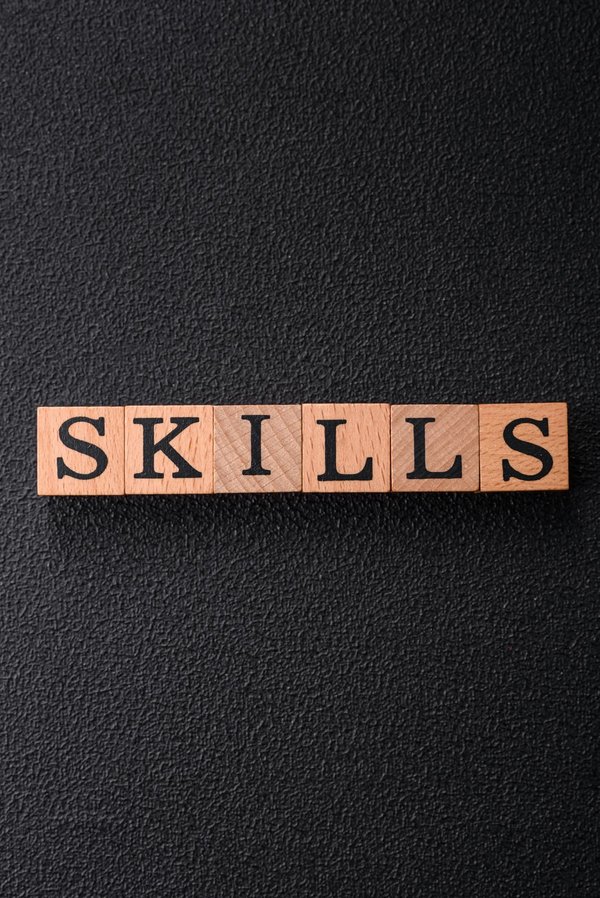 Comment intégrer un programme de gestion des ressources humaines basé sur les compétences dans une multinationale?